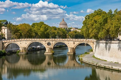 Arrivo a Roma davanti all'indirizzo indicato