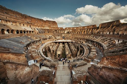 Il Colosseo visto dall'esterno