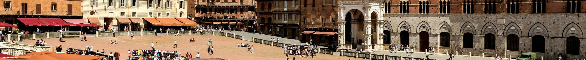 Piazza del Campo a Siena con la Torre del Mangia